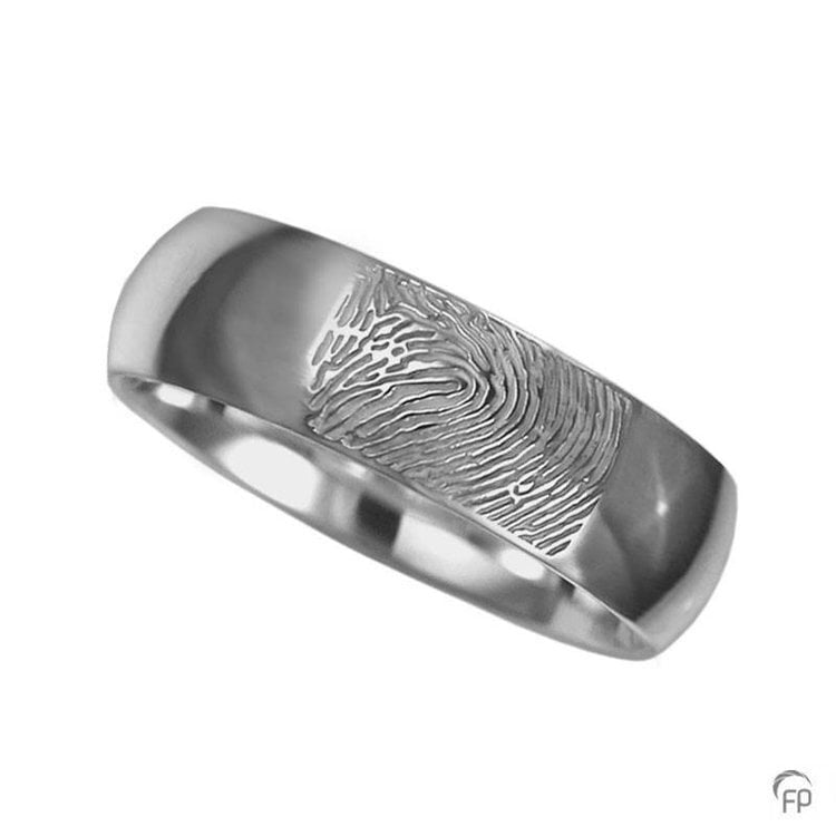 Ring glanzend met fingerprint Ring glanzend met fingerprint